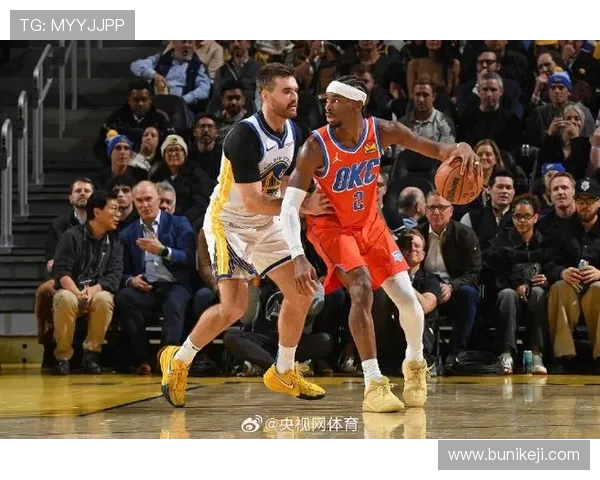 2015季后赛勇士与雷霆的激烈对决与历史性时刻回顾